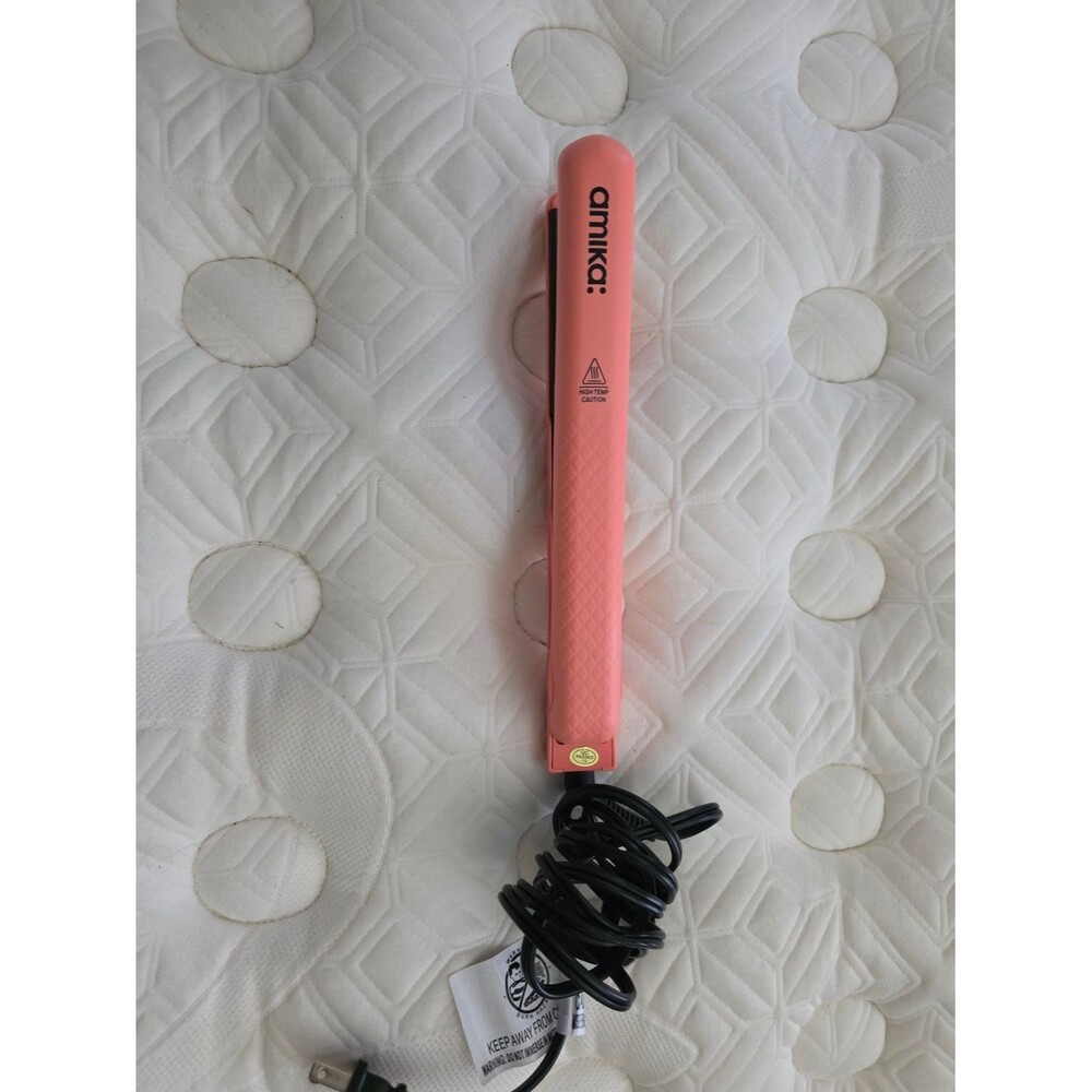 amika Pink Mini Hair Straightener